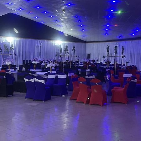 Murphy'S Mansion Resort Umuahia Exterior photo