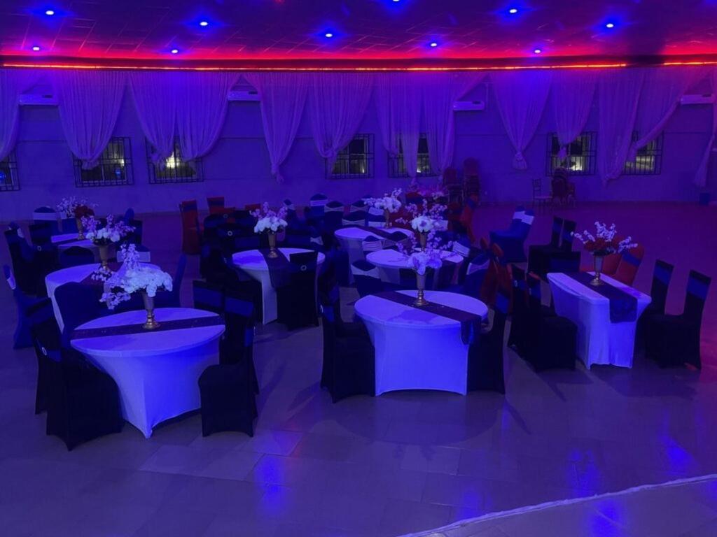 Murphy'S Mansion Resort Umuahia Exterior photo