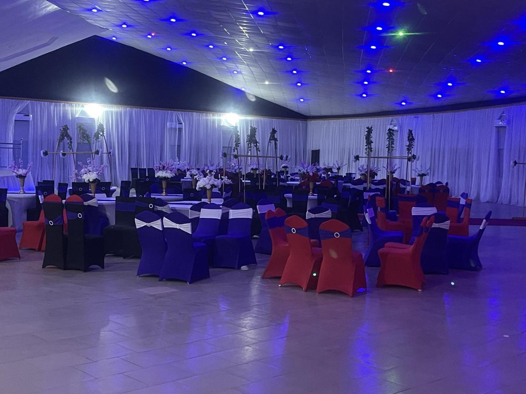 Murphy'S Mansion Resort Umuahia Exterior photo